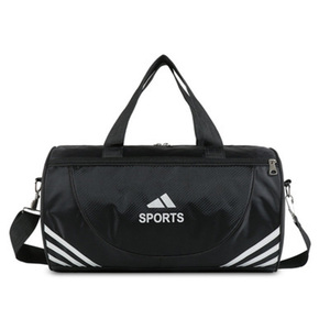 <span class=keywords><strong>Sac</strong></span> <span class=keywords><strong>de</strong></span> <span class=keywords><strong>Sport</strong></span> et <span class=keywords><strong>de</strong></span> Voyage Portable Grande Capacité Tendance avec Lettres pour Femmes et Hommes, <span class=keywords><strong>Sac</strong></span> Fourre-Tout <span class=keywords><strong>de</strong></span> Gym en Gros - Product Image 2