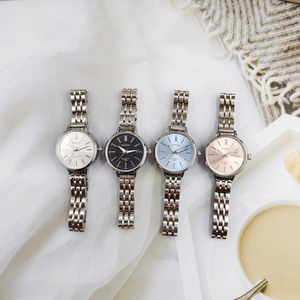 Nouvelle montre pour femme, petit cadran rond, montre-bracelet à quartz pour étudiante, boîtier en alliage avec bracelet en alliage argenté - Product Image 5