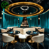 Ensemble de mobilier de restaurant sur mesure en cuir avec table en marbre et chaises à structure métallique pour salle de banquet