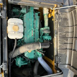 Excavatrice sur chenilles Volvo EC240 d'occasion à bas prix et faible consommation de carburant, moteur Deutz, 24 tonnes, en stock - Product Image 4