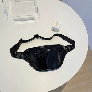 <span class=keywords><strong>Sac</strong></span> <span class=keywords><strong>banane</strong></span> transparent en PVC laser pour hommes et femmes, personnalisable avec logo, idéal pour le voyage – Vente en gros - Product Image 6