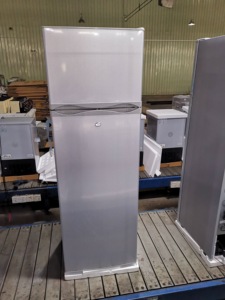 Réfrigérateur-congélateur solaire commercial portable 260L DC24V, idéal pour l'Afrique, à double porte, économe en énergie - Product Image 2