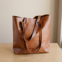 Tas Tangan Wanita Kulit Asli Desain Modern Personalisasi Resleting Tahan Air Ringan Kapasitas Besar Dukungan OEM