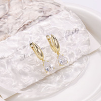 Joyería Cm de Latón al Por Mayor Pendientes de Aro Huggie con Circón Bañados en Oro de 14k para Mujer Diseño Clásico de Moda Más Vendido Oro Laminado