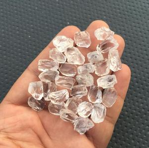 Véritable Quartz naturel clair non traité pierre précieuse en vrac brute cristal incolore fabrication de bijoux de qualité supérieure - Product Image 1