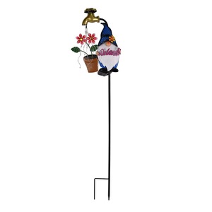 Gnome de jardin solaire lumineux en métal avec robinet d'arrosage, jardinière et panneau de bienvenue pour décoration extérieure - Product Image 4