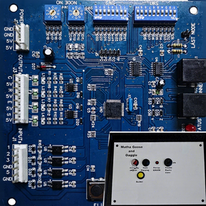 Kit de connexion 2-en-1 Mutha Goose Gaggle & Ciao Baby System, carte de jeu multi-activités PCB USA Fledgling Board bleue à vendre - Product Image 1