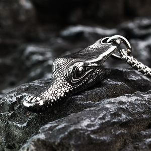 Collar con colgante de cabeza de cocodrilo de acero inoxidable, collar con temática animal para hombres y mujeres, regalo, joyería de moda - Product Image 2