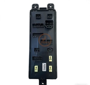 Boîte à fusibles YN24E00016F2 pour pièces d'excavatrice SK200-8 - Product Image 3