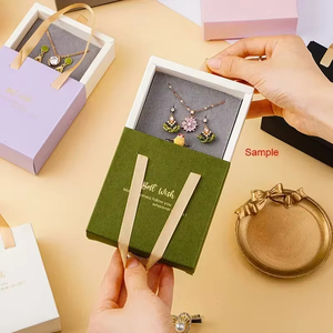 Caja de Joyería de Papel con Cajón Deslizante y Logotipo Personalizado, Caja de Regalo de Lujo con Asa para Collares y Empaque de Joyería - Product Image 3