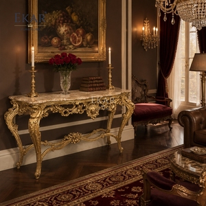 Consolle con Piano in Marmo Dorato Stile Mascarade |   Lussuoso Tavolo d'Ingresso Rococò Dorato con Intaglio Mascaron - EKAR - Product Image 3