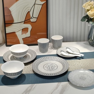 Vente en gros de 10 pièces de vaisselle en céramique de luxe, ensemble de bols et d'assiettes pour dîner - Product Image 2