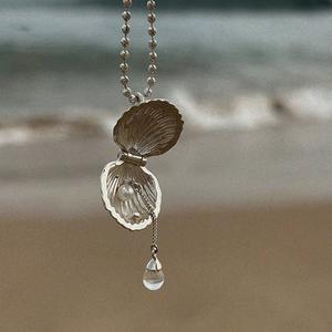 Collar de Plata de Ley S925 con Diseño de Concha de Verano, Estilo Francés Retro, Cadena con Pequeños Dijes de Flores Medievales - Product Image 3