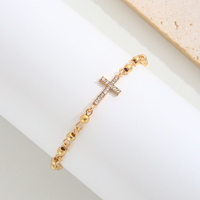 Bracelet Chrétien avec Charme Croix en Cristal, Chaîne de Rosaire Dorée, Perles, Fermoir Réglable, Bijou Cadeau Unisexe pour Usage Quotidien
