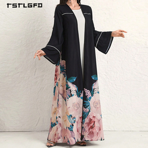Robe longue kimono de luxe modeste pour femme en mousseline noire, style abaya à devant ouvert, imprimé floral pivoine, bordure et passepoil blancs, manches cloche - Product Image 2