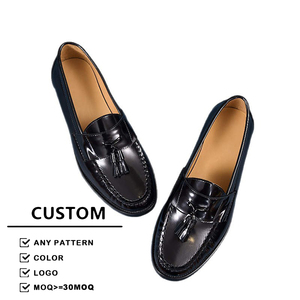 Mocassins en cuir véritable à pampilles style italien pour homme, chaussures de cérémonie à enfiler à bout rond pour mariage et conduite - Product Image 1