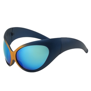 Nueva Tendencia en Gafas de Sol de Lujo Futuristas con Protección UV400, Estilo PC Oversized, Logotipo Personalizado, Venta al Por Mayor - Product Image 4