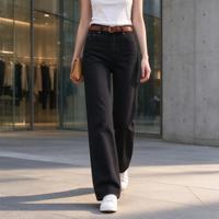 Jean Solstice taille haute coupe droite en denim extensible noir uni pour la saison automne