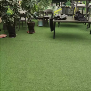 Tapis d'herbe <span class=keywords><strong>synthétique</strong></span> vert imperméable pour décoration d'anniversaire personnalisée, <span class=keywords><strong>football</strong></span> de pelouse, herbe artificielle d'<span class=keywords><strong>occasion</strong></span>, résistant aux UV - Product Image 2