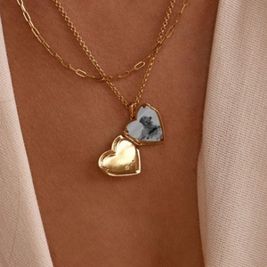 Wholesale High Quality <b>Gold</b> Hold Picture Diamond Pendant Heart Openable Oval Engraved Photo <b>Locket</b> Necklace Jewelry <b>for</b> <b>Women</b> - Product Image 1