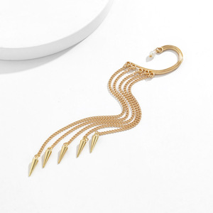 Manchette d'oreille unique tendance, sans perçage, avec pampille de perles, en alliage surdimensionné à rivets, haute qualité à <span class=keywords><strong>prix</strong></span> bas - Product Image 3