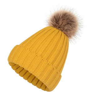 <span class=keywords><strong>Bonnet</strong></span> tricoté d'hiver pour <span class=keywords><strong>femme</strong></span> avec fausse fourrure en peluche Pom Warm 3D brodé Skull Cap pour la plage et les affaires - Product Image 6