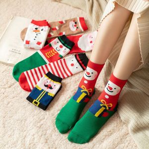 Calcetines de Navidad Coloridos y Cálidos para Mujer, Calcetines Casuales de Algodón Lisos para Otoño, Disponibles al por Mayor - Product Image 3