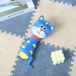 Jouet à mâcher pour chien en peluche de luxe de haute qualité, doux, personnalisé, couineur, en couleurs marron et bleu - Product Image 6