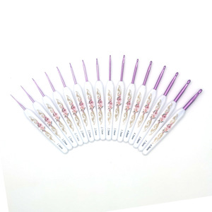 Juego de ganchos de ganchillo de aluminio impresos de estilo <span class=keywords><strong>Simple</strong></span> de 16 piezas, juego completo de mango de plástico ABS, aguja fina y gruesa para tejer bolsa de suéter - Product Image 4