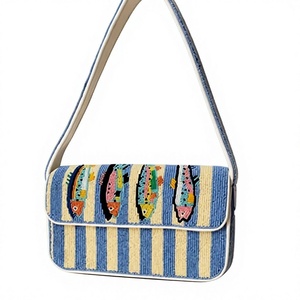 Sac à main de luxe brodé à rayures arc-en-ciel, sac artisanal tendance en forme de cœur, idéal pour les mariages et les soirées, pour femme - Product Image 3