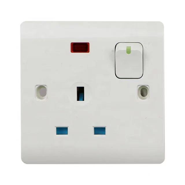 British Standard PC Wall Sockets with Light Electrical 13A Wall k Socket Switch