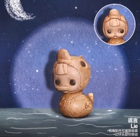 POPMART Série Tinytiny Boîte Mystère Jeu d'échecs Artisanat en PVC Cadeau Tendance Ornements Inspirés des Personnages de La Reine des Neiges 11cm 12+ ans Sous Boîte