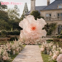 Fleur de pivoine géante en tulle rose clair à suspendre ou à poser, grande fleur en organza faite à la main pour la décoration d'allées de mariage et de fenêtres