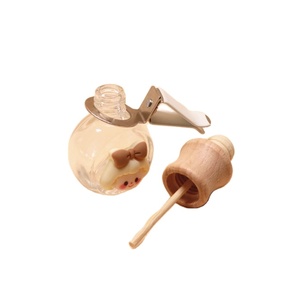 <span class=keywords><strong>Bouchon</strong></span> de <span class=keywords><strong>bouteille</strong></span> en bois avec lanière pendentif ornement <span class=keywords><strong>bouteille</strong></span> d'aromathérapie <span class=keywords><strong>bouteille</strong></span> de parfum de voiture créative - Product Image 1