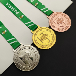 Medaglie di metallo personalizzate di alta qualità <span class=keywords><strong>oro</strong></span> <span class=keywords><strong>argento</strong></span> <span class=keywords><strong>e</strong></span> <span class=keywords><strong>bronzo</strong></span> premi con cordino - Product Image 1