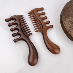 Masseur de cuir chevelu classique en bois de santal naturel à dents larges et fines, peigne de massage pour la tête, démêloir antistatique, <span class=keywords><strong>brosse</strong></span> Gua Sha - Product Image 6