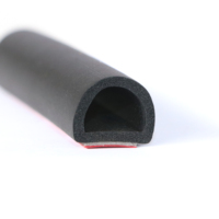 Bande d'étanchéité en caoutchouc EPDM auto-adhésive de type D Bande anti-collision en mousse semi-circulaire creuse pour les espaces de fenêtre de porte d'armoire de châssis