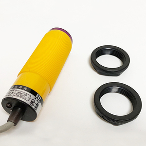 E3F3-DS50Y1 E3F3-DS50Y2 E3F3-DS50Y12 Interrupteur de position photoélectrique cylindrique à protection de faisceau - Product Image 1