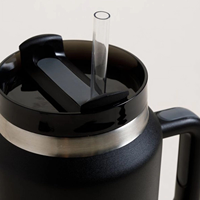 Bouteille isotherme populaire de 64 oz avec logo OEM, en acier inoxydable 304, grande capacité, avec poignée, pour l'eau potable et les voyages