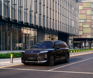 SUV Eléctrico de Lujo de Primera Categoría NIO ES, Vehículo Ejecutivo de Ocho Plazas con Tecnología Inteligente - Product Image 2