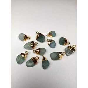 Pequeño Colgante de Piedra Preciosa de Aguamarina Natural en Bruto, Bañado en Oro, Conector de Joyería, Accesorios de Alta Calidad, Azul Cielo - Product Image 1