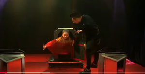 Accessoires de tours de magie de scène de baril de <span class=keywords><strong>triangle</strong></span> d'<span class=keywords><strong>illusion</strong></span> de disparition pour le magicien professionnel - Product Image 6