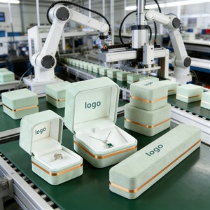 Caja de Joyería Rectangular Moderna de Terciopelo al por Mayor con Cierre de Hebilla, Logotipo Personalizado y Ribete Dorado para Anillos y Collares - Product Image 3