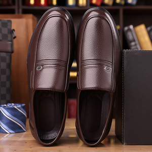 รองเท้าโลฟเฟอร์หนังแท้สำหรับผู้ชาย สีดำ แบบสวม ไม่มีเชือก ผลิตที่เมืองเหวินโจว - Product Image 2
