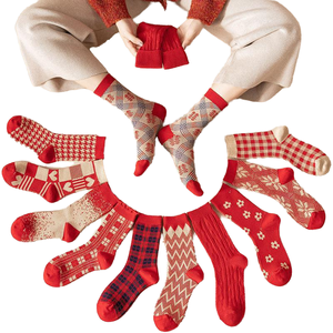 Chaussettes en coton tricotées écologiques à motif floral pour l'automne et l'hiver, motif cœur, Nouvel An, Saint-Valentin, Vente en gros, Rouge Noël - Product Image 4