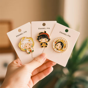 Pin de solapa en blanco, venta al por mayor, insignias de solapa de Anime con logotipo bonito de Metal personalizado, fabricante de pines de esmalte duro suave con tarjeta de respaldo - Product Image 5