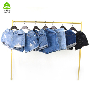 Shorts en jean d'été pour femmes d'occasion, vente chaude, styles variés et sexy, vente en gros, expédition aléatoire, commande minimum 45 kg - Product Image 1