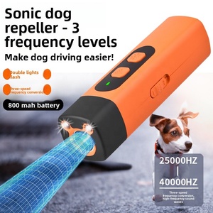 Repelente Ultrasónico Recargable de Plástico para Entrenamiento de Perros, Anti-Ladridos, con Resistencia al Agua IP67 y Linterna LED - Product Image 1