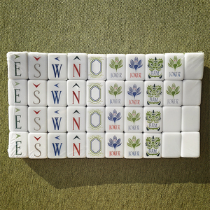 Tuiles de Mahjong de Luxe en Acrylique <span class=keywords><strong>à</strong></span> Motif Bois, Quatre Couches, Résistantes <span class=keywords><strong>à</strong></span> la Décoloration, Durables, pour 4 Joueurs <span class=keywords><strong>à</strong></span> <span class=keywords><strong>Domicile</strong></span> - Vente en Gros - Product Image 4