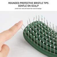 Brosse à cheveux massante en bois de hêtre anti-statique, incurvée et ventilée, avec logo personnalisé OEM, pour femmes, séchage rapide et volume.